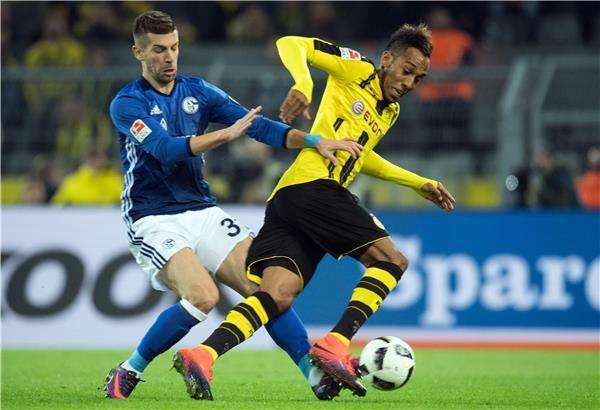 لقاء سابق بين بوروسيا دورتموند وشالكه