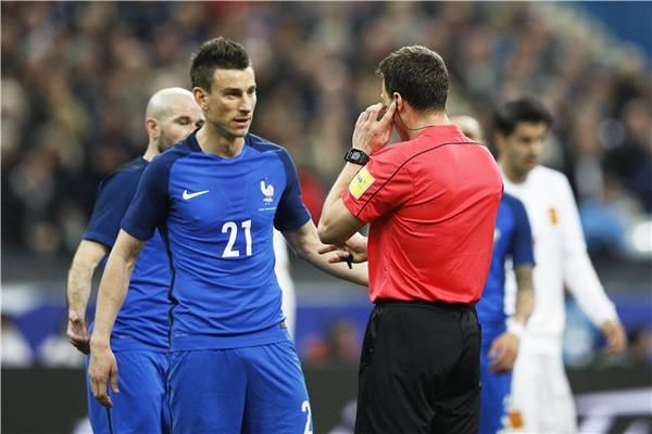 لقاء فرنسا وإسبانيا يشهد تطبيق تقنية الفيديو