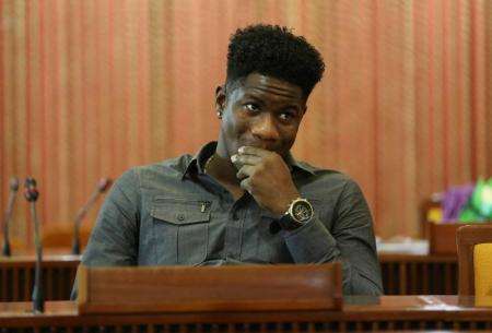 العداء الجاميكي هيلتون يطعن في إيقافه بسبب المنشطات