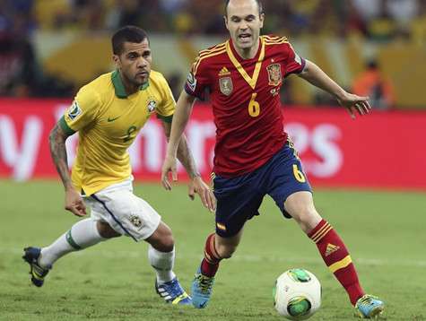 جانب من لقاء بين إسبانيا والبرازيل