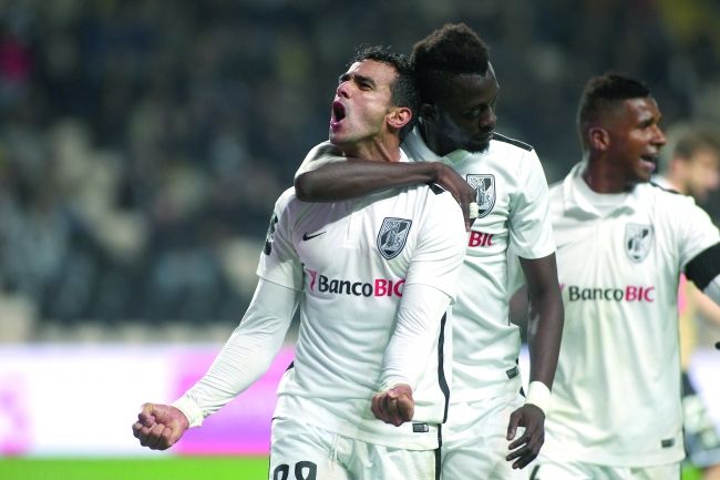 فرحة لاعبي فيتوريا جيماريش