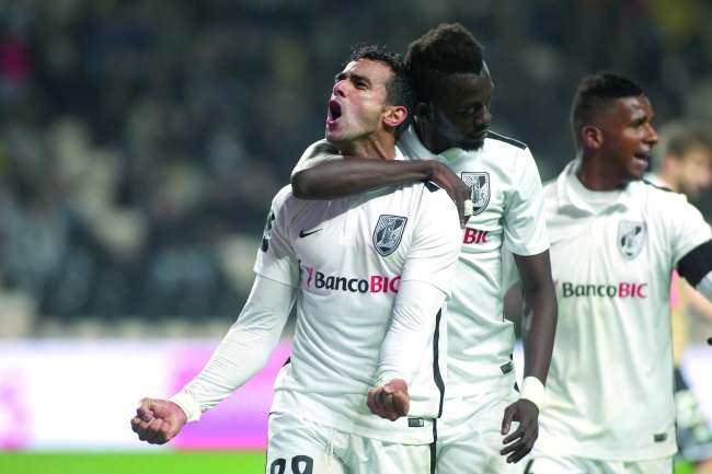 فرحة لاعبي فيتوريا جيماريش