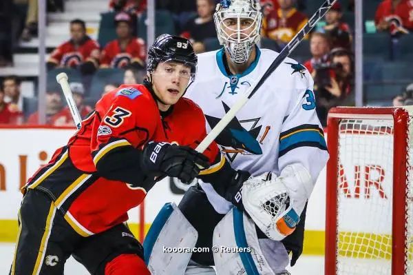 ?i=reuters%2f2017-04-01%2f2017-04-01t041710z_1050339665_nocid_rtrmadp_3_nhl-san-jose-sharks-at-calgary-flames_reuters