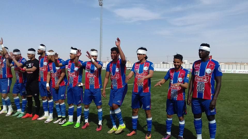 لاعبو اتحاد تطاوين يحملون ضمادات على رؤوسهم في مباراة اليوم 