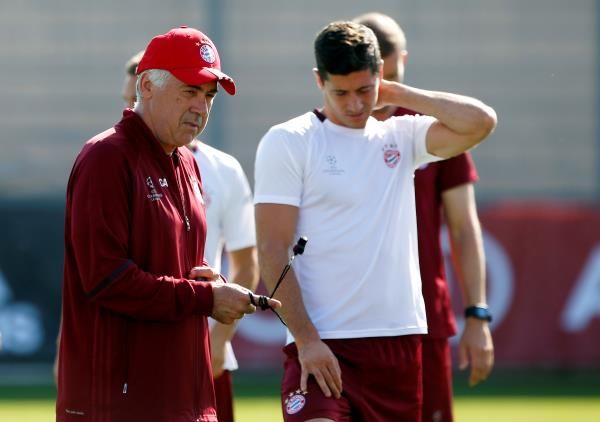 كارلو أنشيلوتي و روبرت ليفاندوفسكي