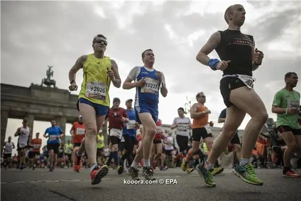 ?i=epa%2fathletics%2f2017-04%2f2017-04-02-05884128_epa