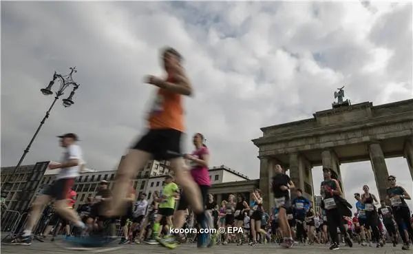 ?i=epa%2fathletics%2f2017-04%2f2017-04-02-05884119_epa