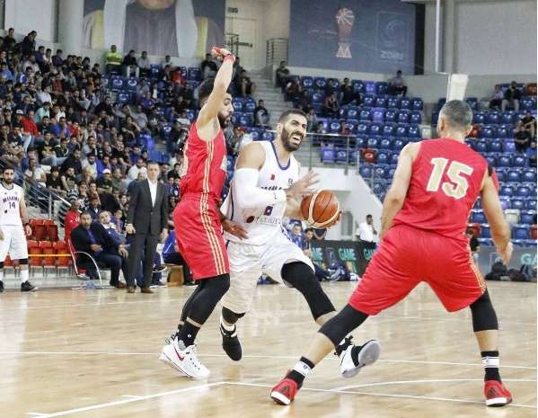 جانب من لقاء سابق بين المحرق والمنامة