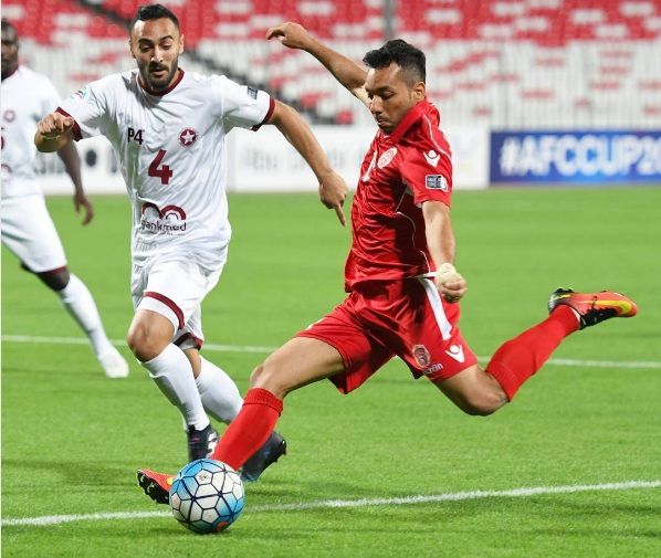 صاحب الهدف جمال راشد وإحدى التسديدات في المباراة