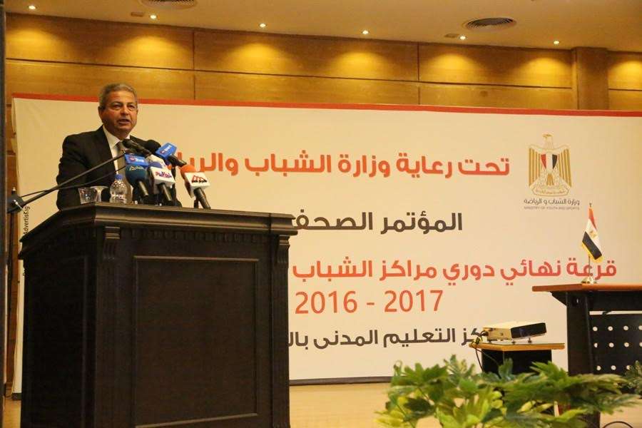 خالد عبد العزيز