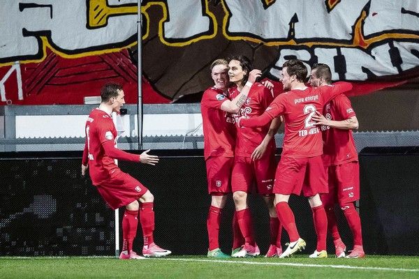 فرحة لاعبي تيفنتي بالهدف القاتل