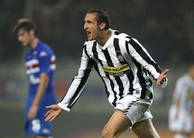 كيليني يحتفل بهدفه الأخير أمام سمبدوريا