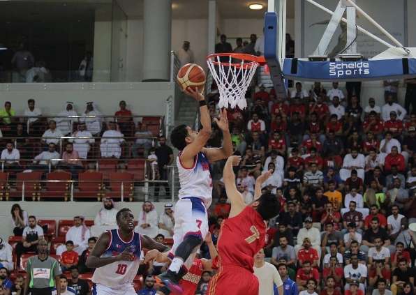 لقطة من المباراة الأولى بين الفريقين