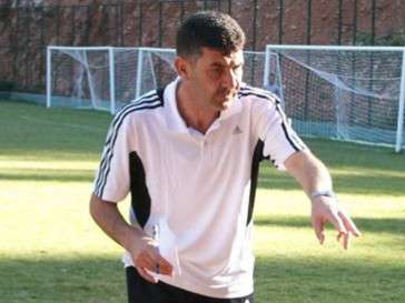 عماد خانكان