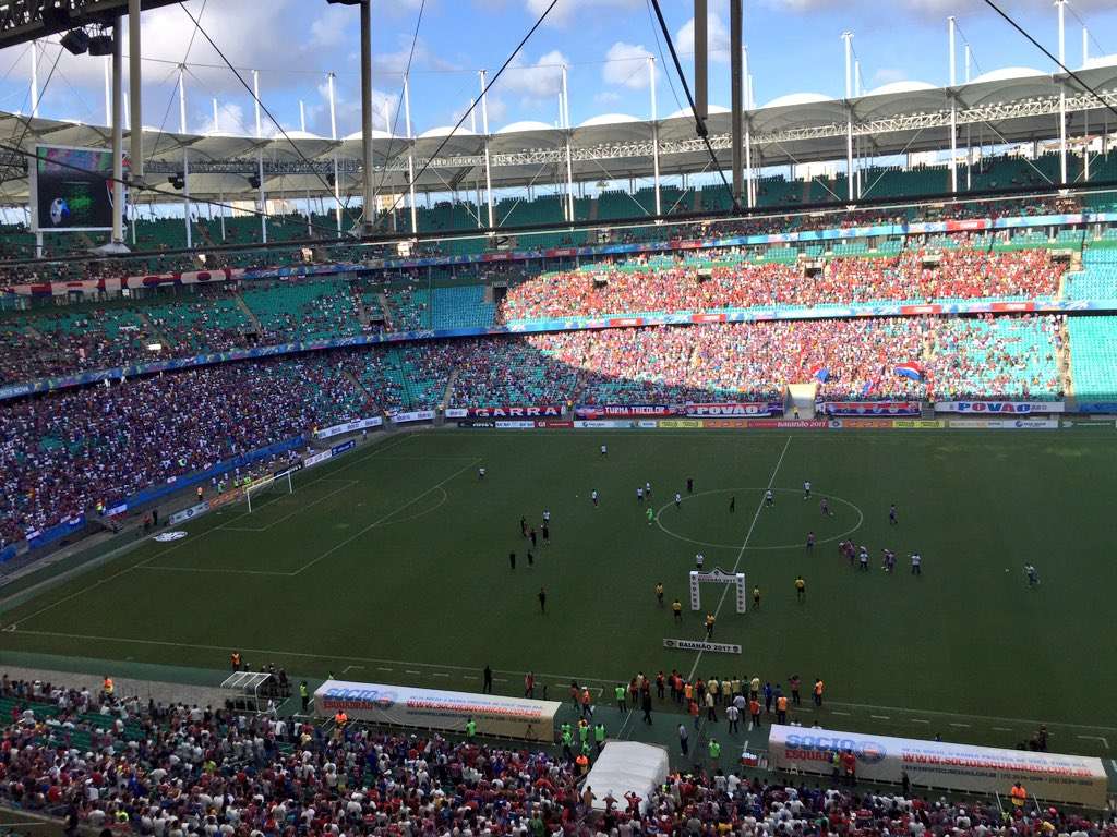 من ملعب المباراة 