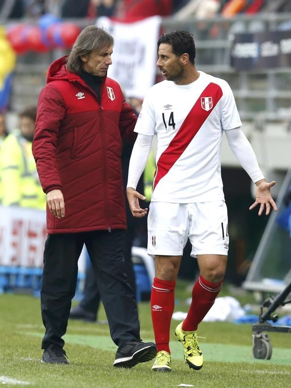 الأرجنتيني ريكاردو جاريكا وبيتزارو