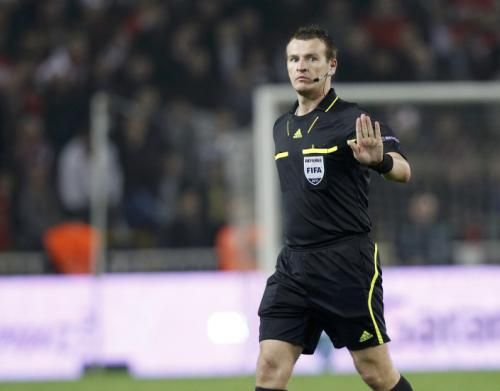 التشيكي كرالوفيتش يقود لقاء الفتح والباطن