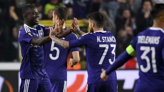 اندرلخت يهدد أطماع مورينيو