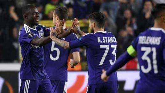 اندرلخت يهدد أطماع مورينيو