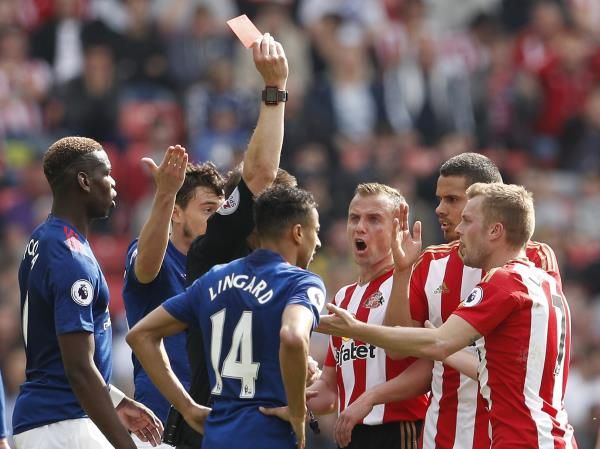 2017-04-09t131528z_134745328_mt1aci14776323_rtrmadp_3_soccer-england-sun-mun_reuters