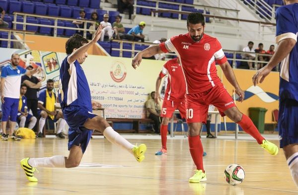 علي عبدالرسول نجم المحرق في المباراة السابقة ضد التضامن