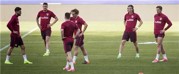 جانب من تدريبات فريق أتلتيكو مدريد