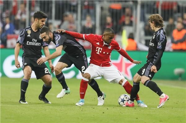 لاعبو  ريال مدريد