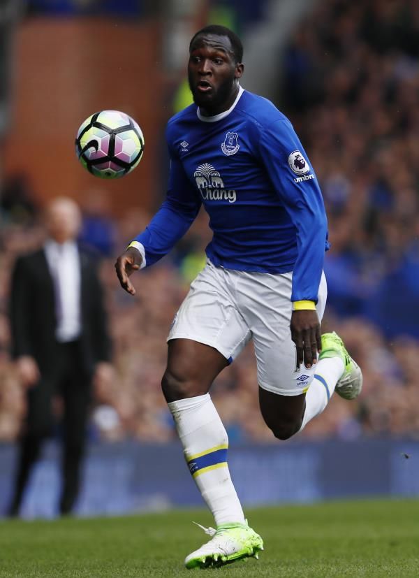 لوكاكو يقدم أداء مذهلاً مع إيفرتون