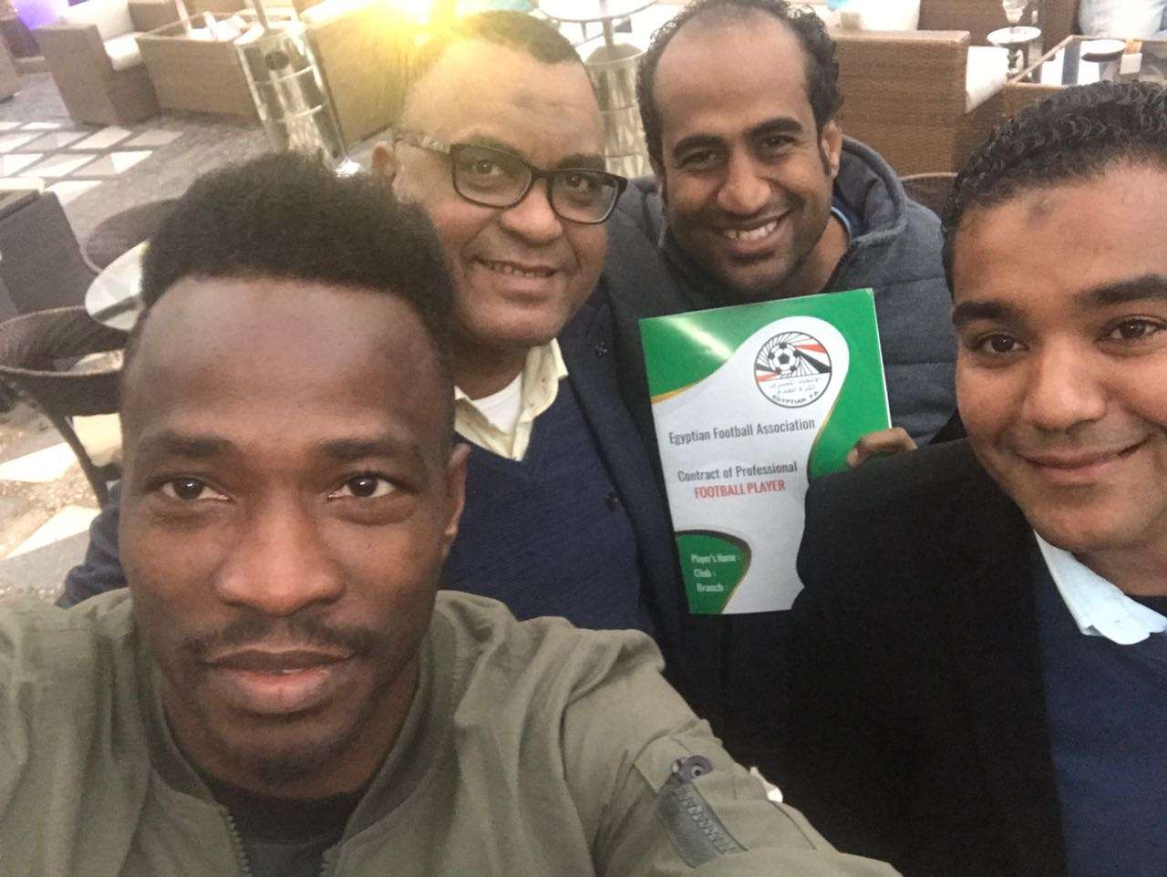 أوتاكا بعد توفيعه العقد مع أسوان