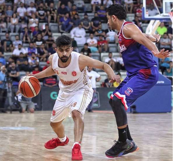 لقطة من لقاء الفريقين في الجولة الماضية