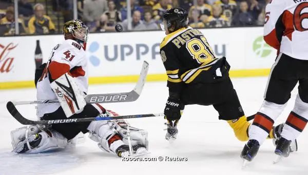 ?i=reuters%2f2017-04-18%2f2017-04-18t015836z_931176103_nocid_rtrmadp_3_nhl-stanley-cup-playoffs-ottawa-senators-at-boston-bruins_reuters