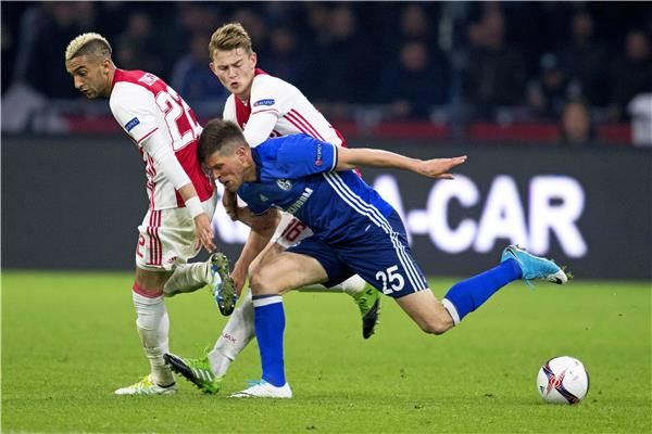 جانب من لقاء الذهاب 