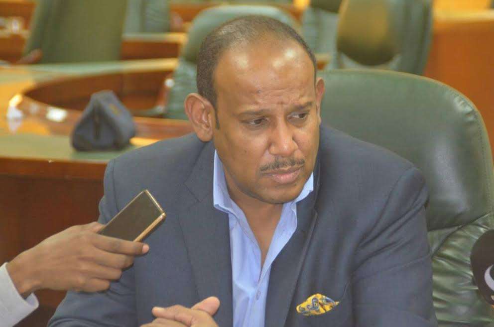 أحمد أبوالقاسم يتحدث خلال المؤتمر الصحفي
