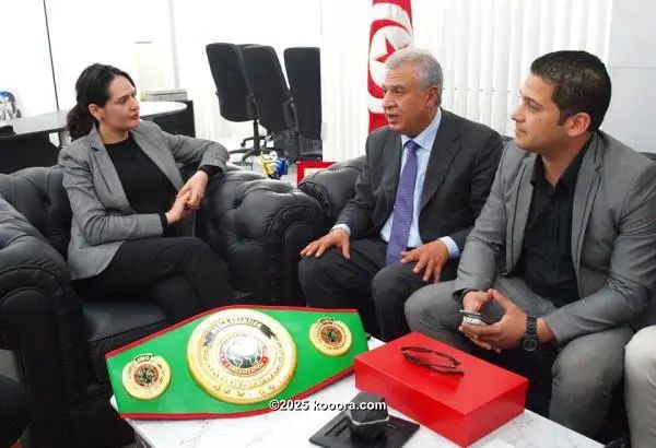 ?i=corr%2f2%2fkoo_2464