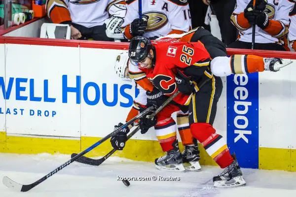 ?i=reuters%2f2017-04-20%2f2017-04-20t040701z_776174185_nocid_rtrmadp_3_nhl-stanley-cup-playoffs-anaheim-ducks-at-calgary-flames_reuters