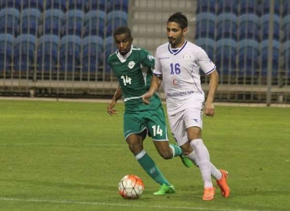 أحمد عبدالرسول في احدى مباريات الدوري البحريني