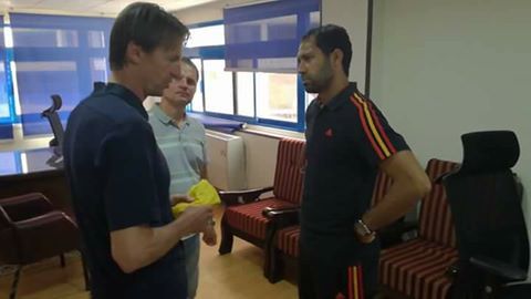 شتراكا رفقة حسني عبدربه