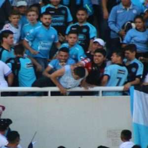 لحظة قتل المشجع