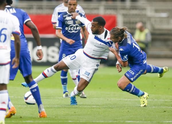 2015-09-23t181704z_1791134186_gf10000217385_rtrmadp_3_soccer-france_reuters