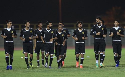 جانب من تدريبات الخليج