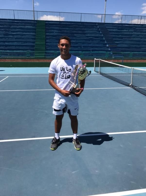 محمد بللونة يحمل لقب البطولة