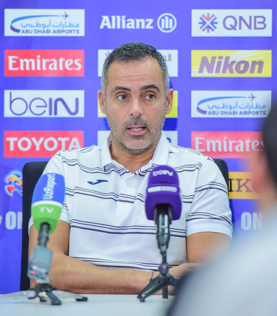 جوزيه جوميز خلال المؤتمر الصحفي