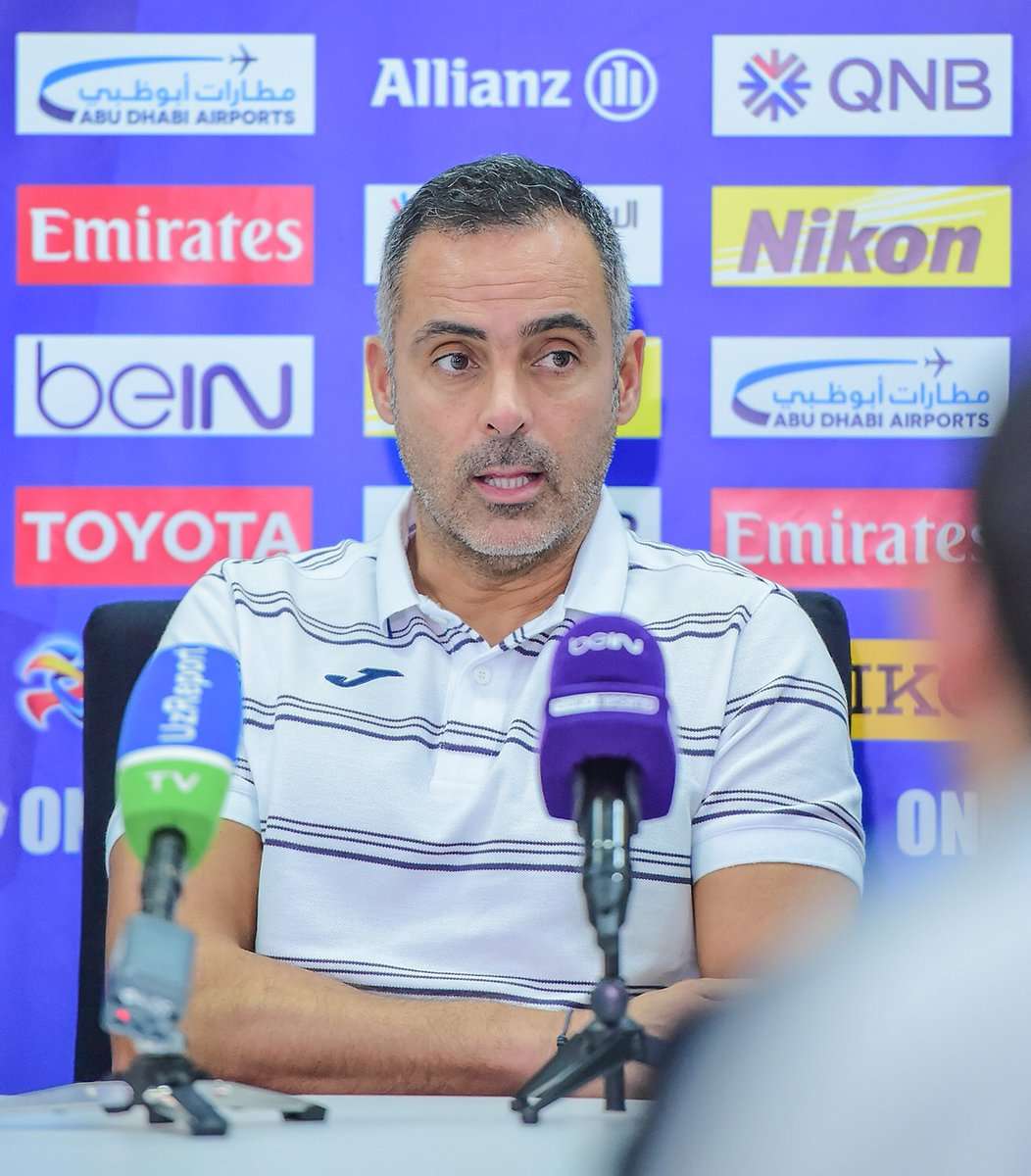 جوزيه جوميز خلال المؤتمر الصحفي