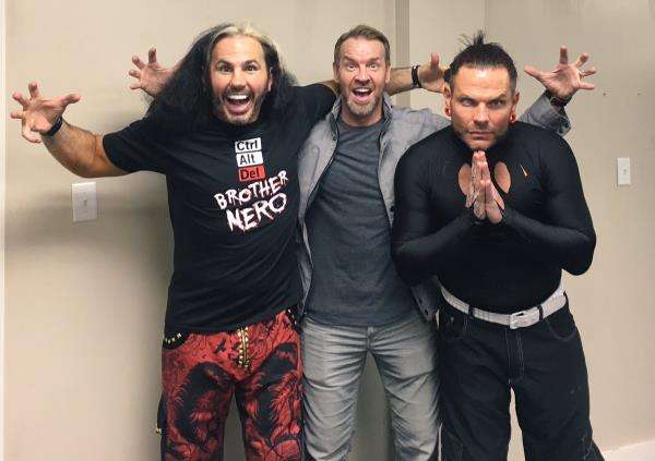 الأخوان هاردي مع كريستيان