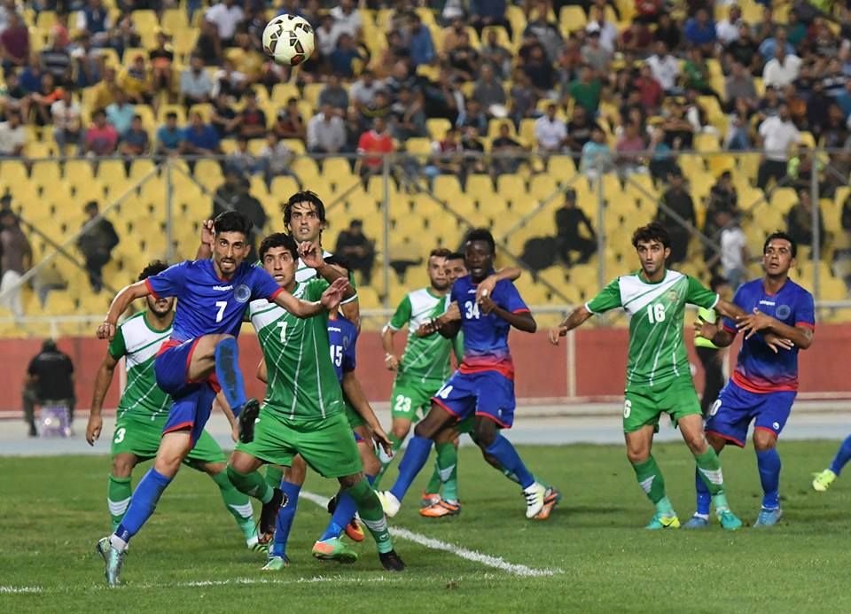 جانب من مباراة سابقة بينهما 