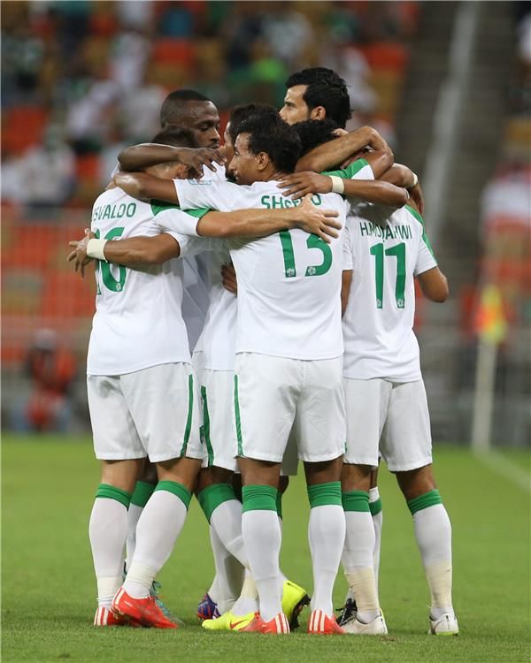 لاعبو الأهلي