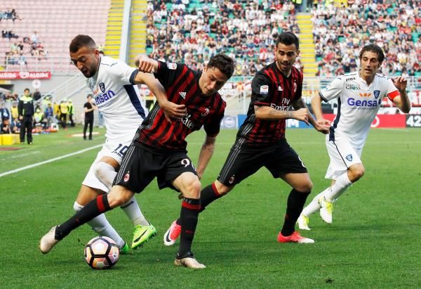 جانب من مباراة اى سى ميلان وإمبولي