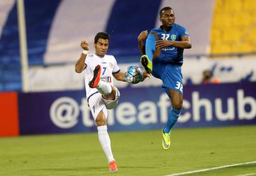 جانب من مباراة الفتح مع استقلال خوزستان