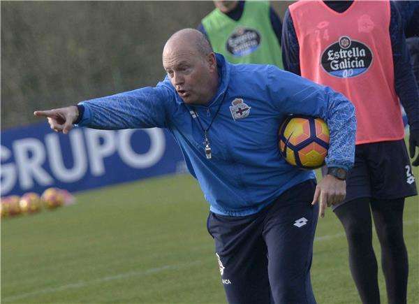 بيبي ميل مدرب ديبورتيفو لاكورونيا