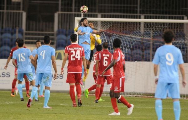 لقطة من مباراة المحرق مع الرفاع